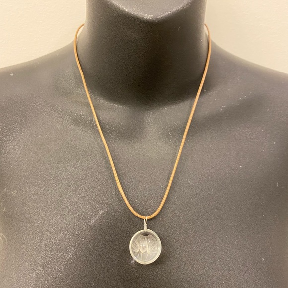 Dandelion Seed Three Wishes Necklace in Resin - Picture 3 of 5